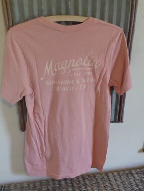 Magnolia Sunshine & Silos Tee